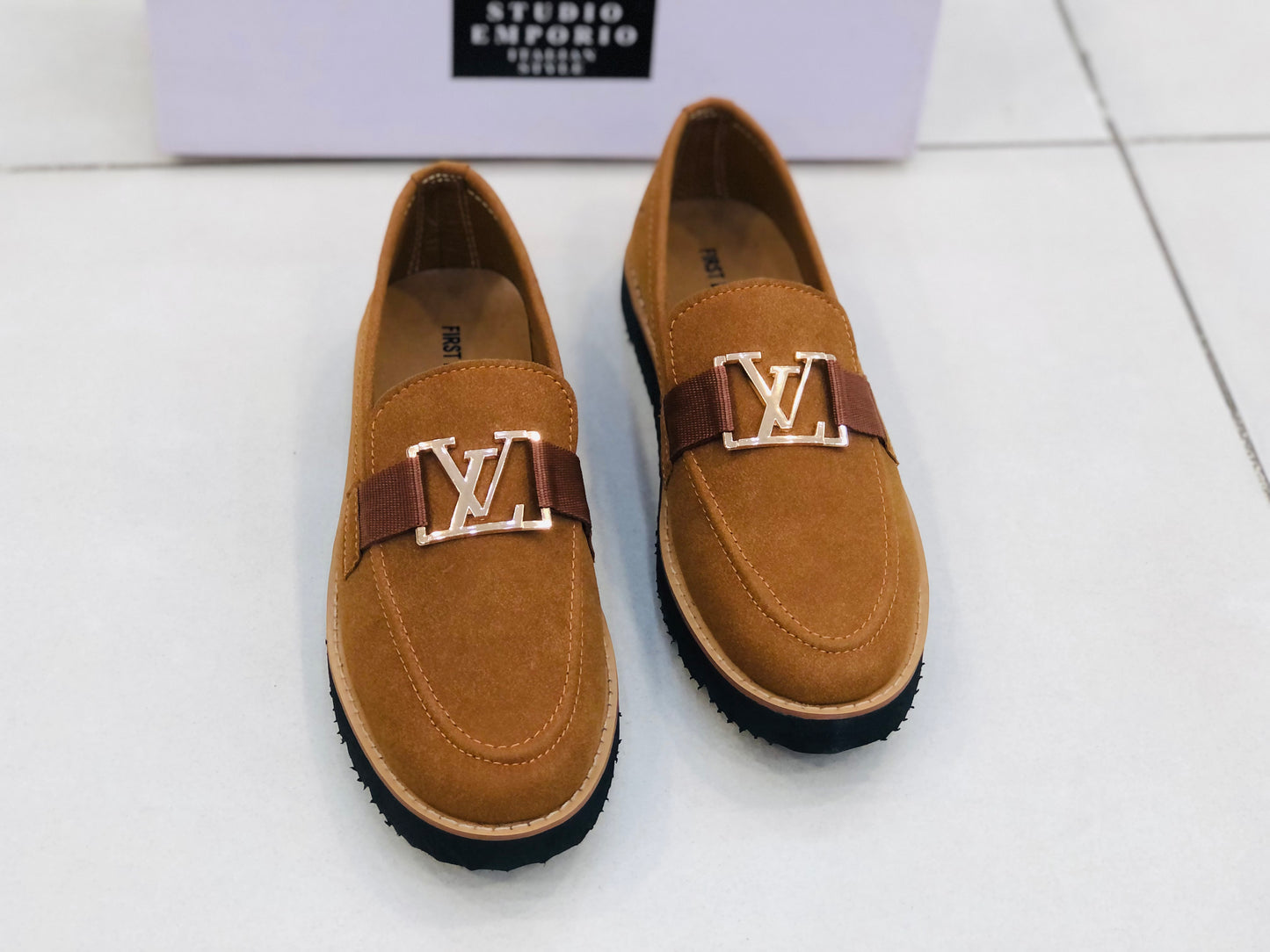 A008-LV Causal shoe