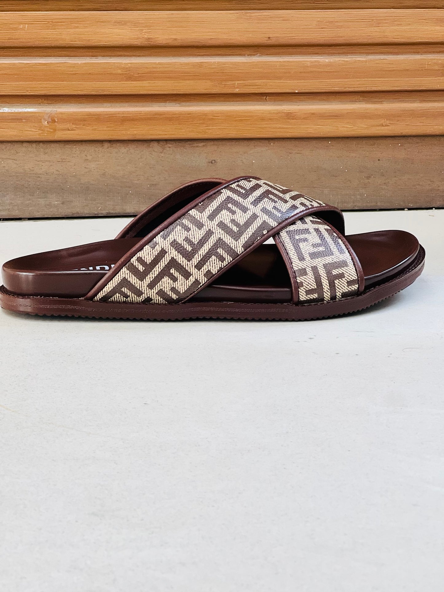 A004-Fendi slides