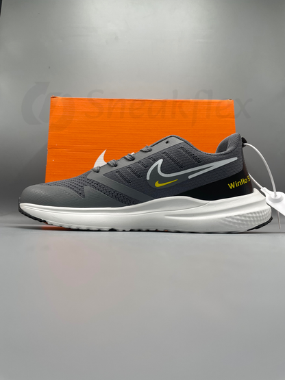 J003-Nike Revolution 9