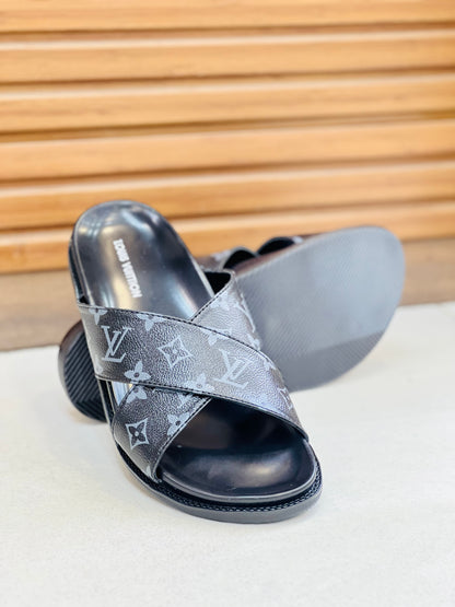 A002-louis vuttion slides