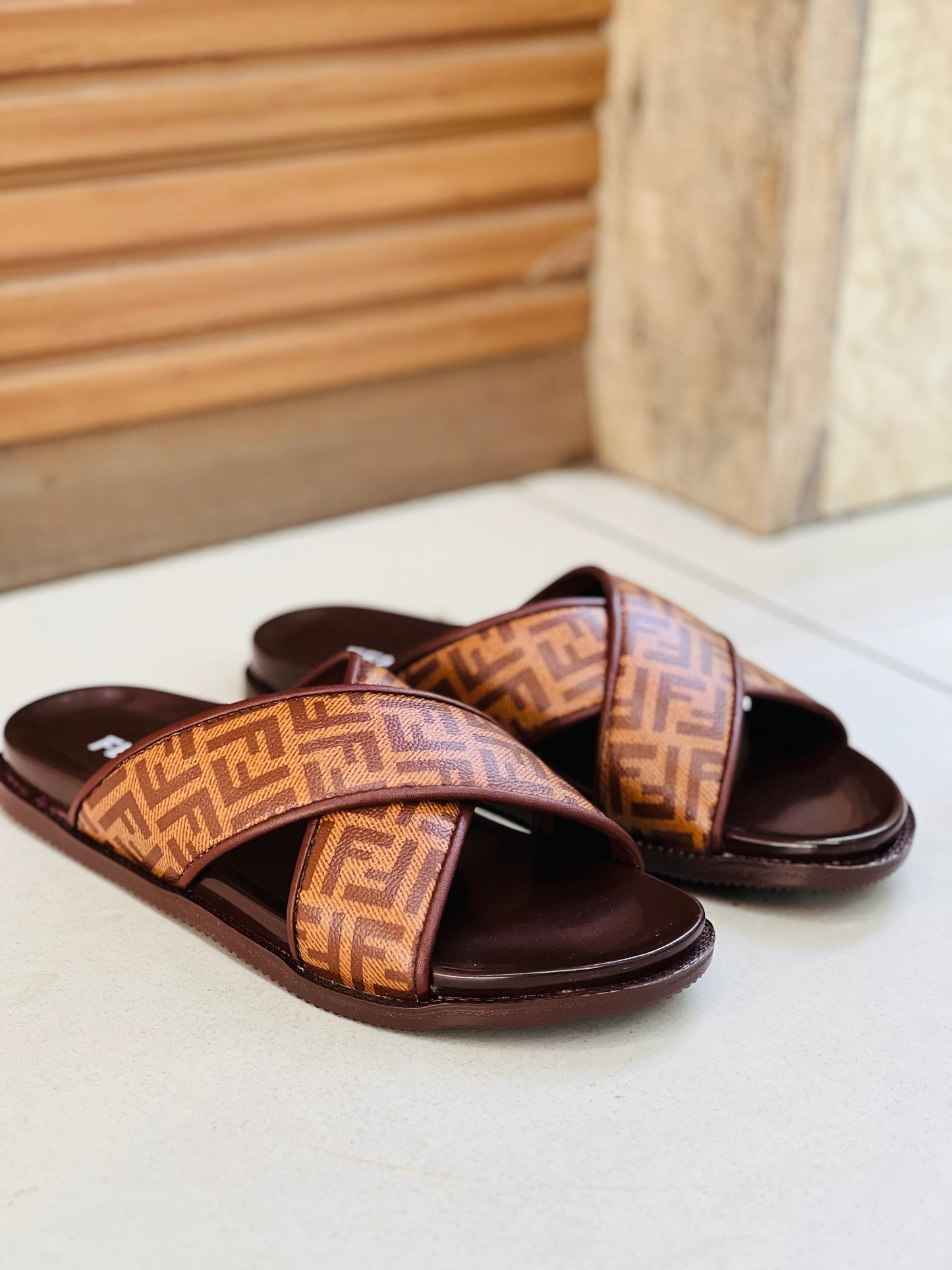 A006-Fendi slides