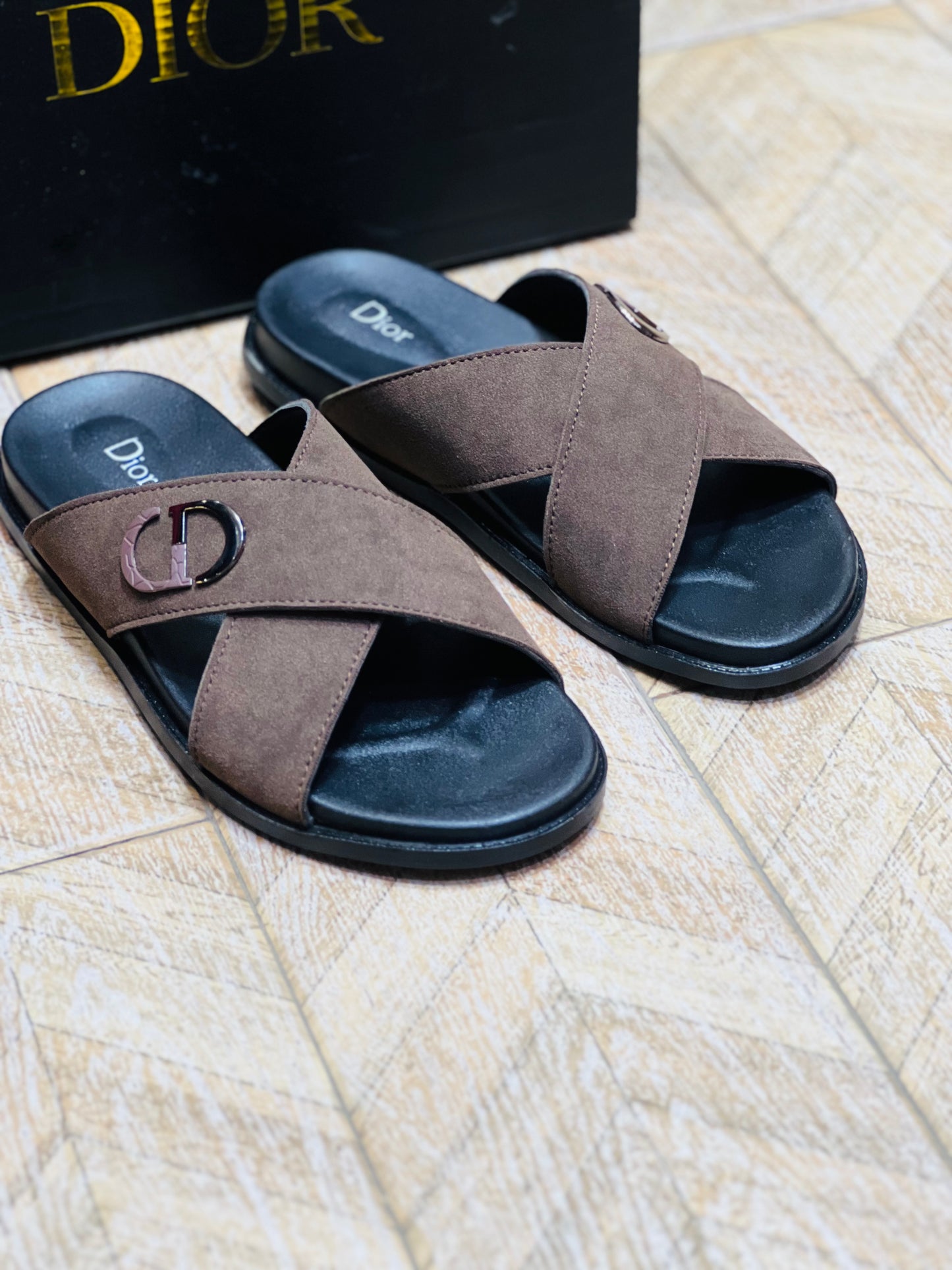 A008-Dior sliper