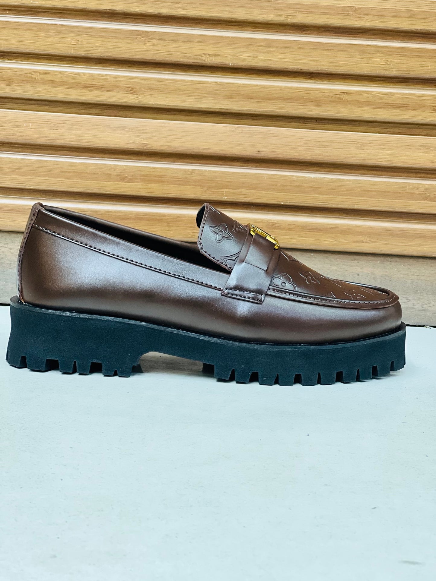 A002-Louis Vuitton chunky shoe