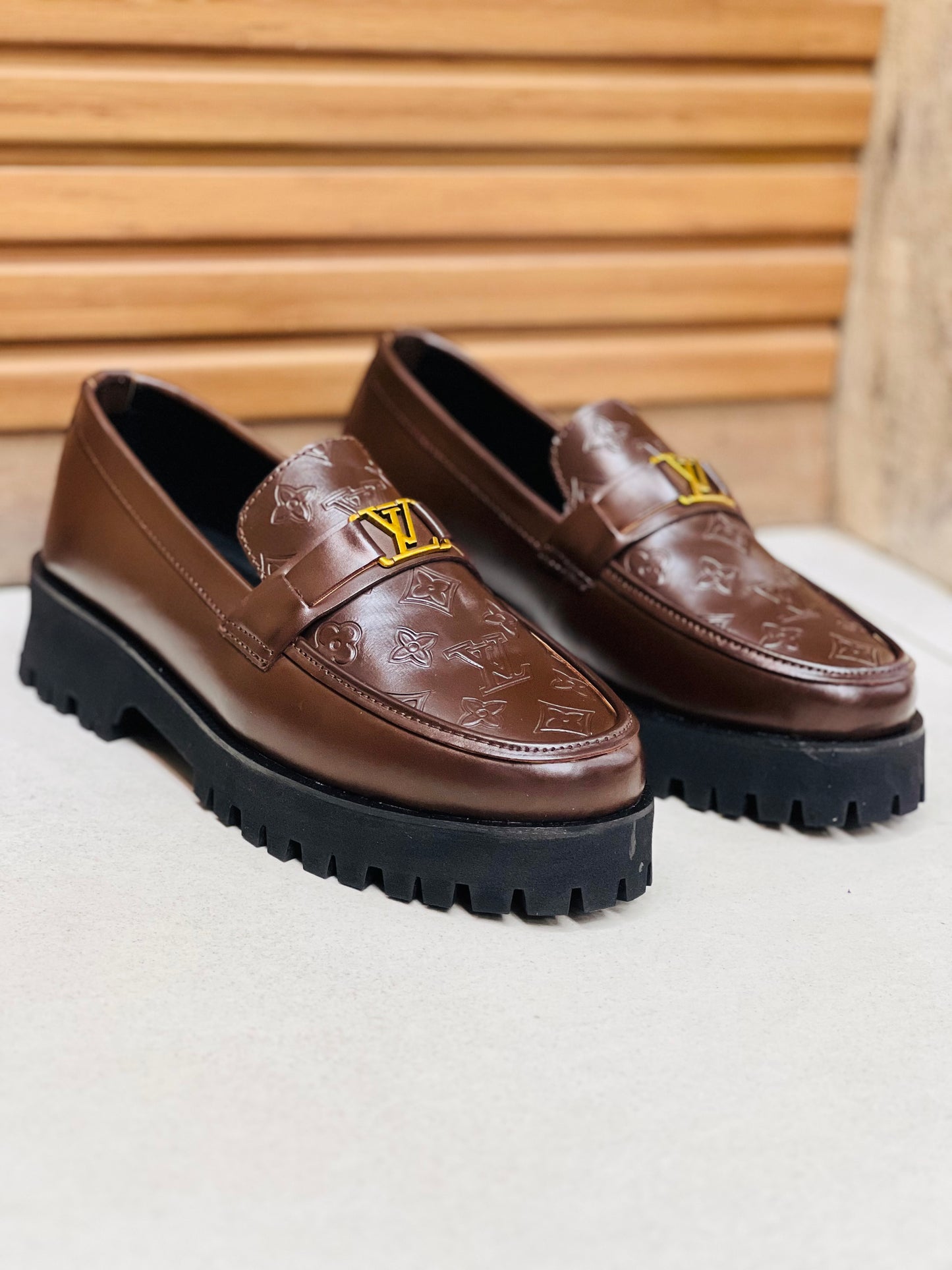 A002-Louis Vuitton chunky shoe