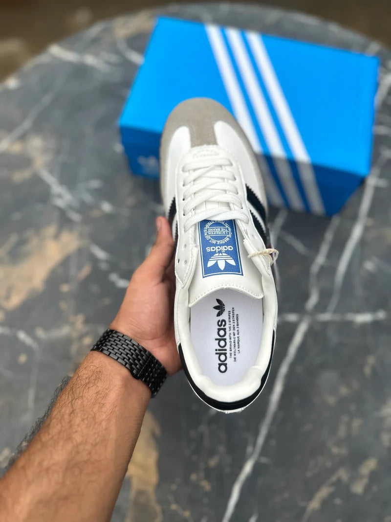 J018-Samba Shoe