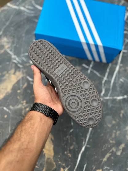 J019-Samba Shoe