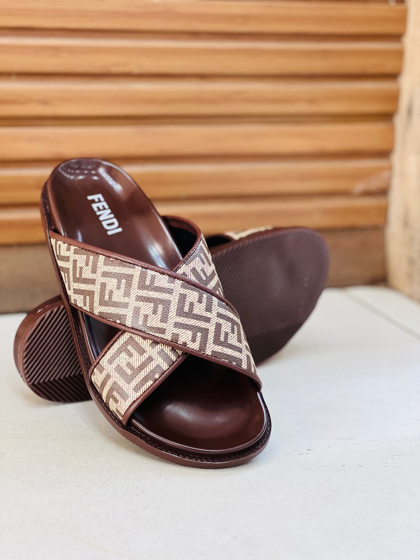 A004-Fendi slides